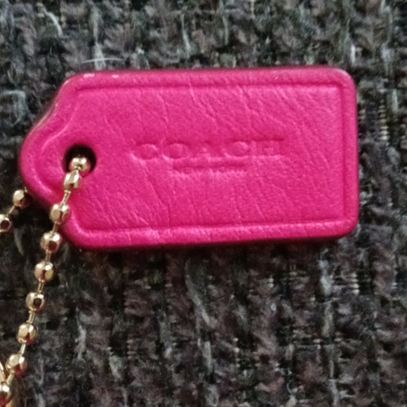 🆕 💕VTG/RARE Coach💕 - Luxe Leather Fuchsia Zip Clutch - Picture 7 of 11